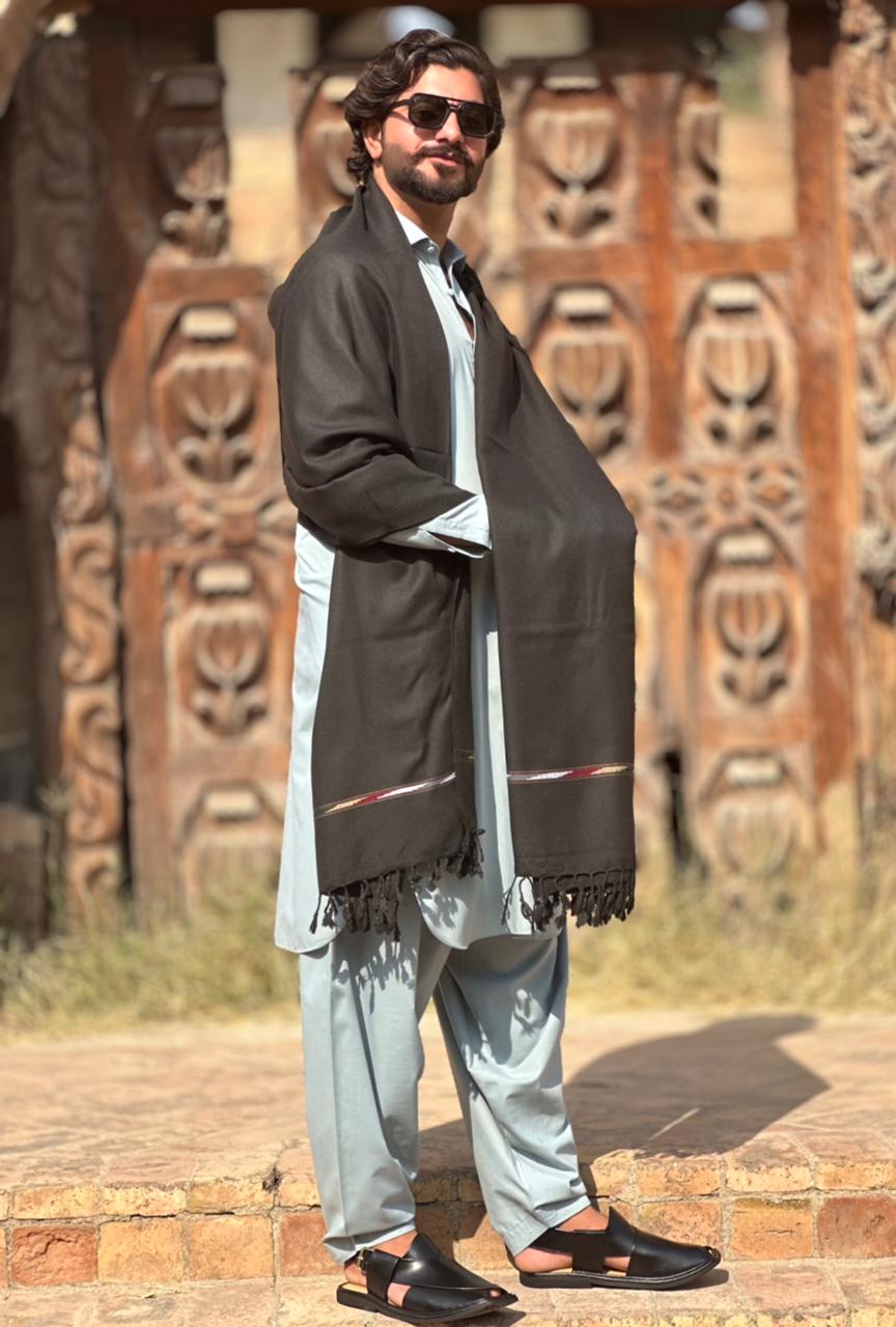 Falenzo Black Nylon Wool Shawl – Premium Winter Comfort & Style